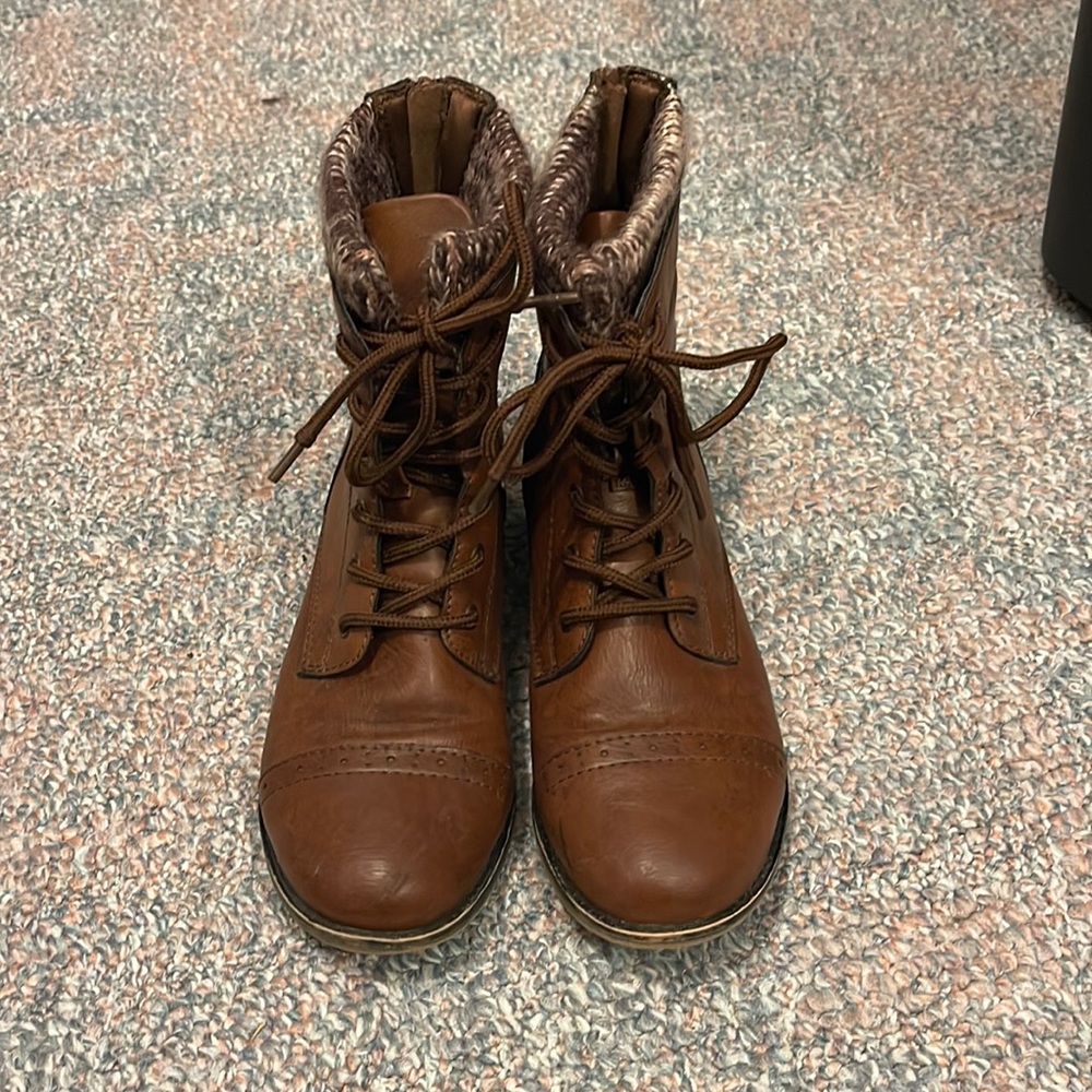 Brown booties. Size 7.